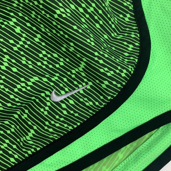 Nike Dri Fit Running athletic Shorts Size Medium Neon Green & Black Drawstring - Picture 2 of 10